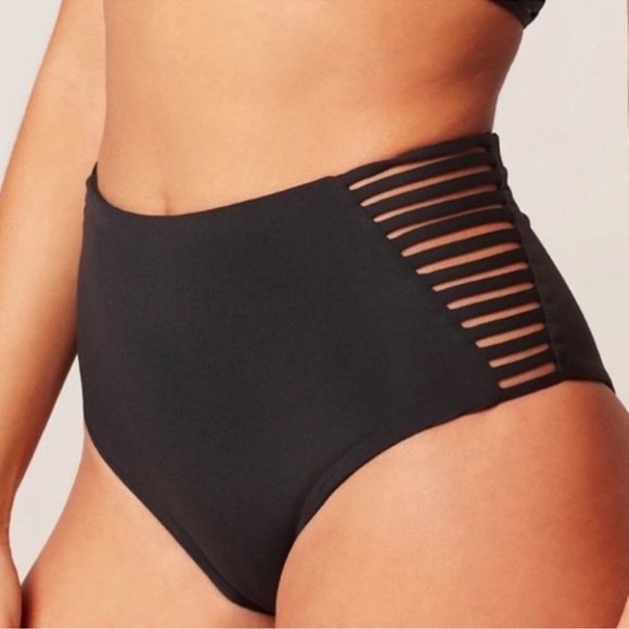 L* Space Harrington Strapy Bitsy Cut Bikini Bottom in Black (XS) - Picture 13 of 13